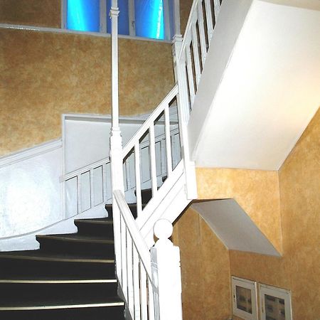Auberge de jeunesse Lozanni à Athènes Extérieur photo