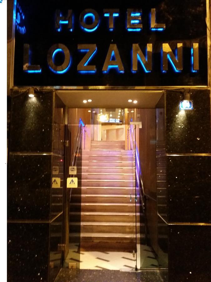 Auberge de jeunesse Lozanni à Athènes Extérieur photo